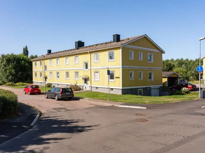 Image 1 of 20 of Kristinas väg 38