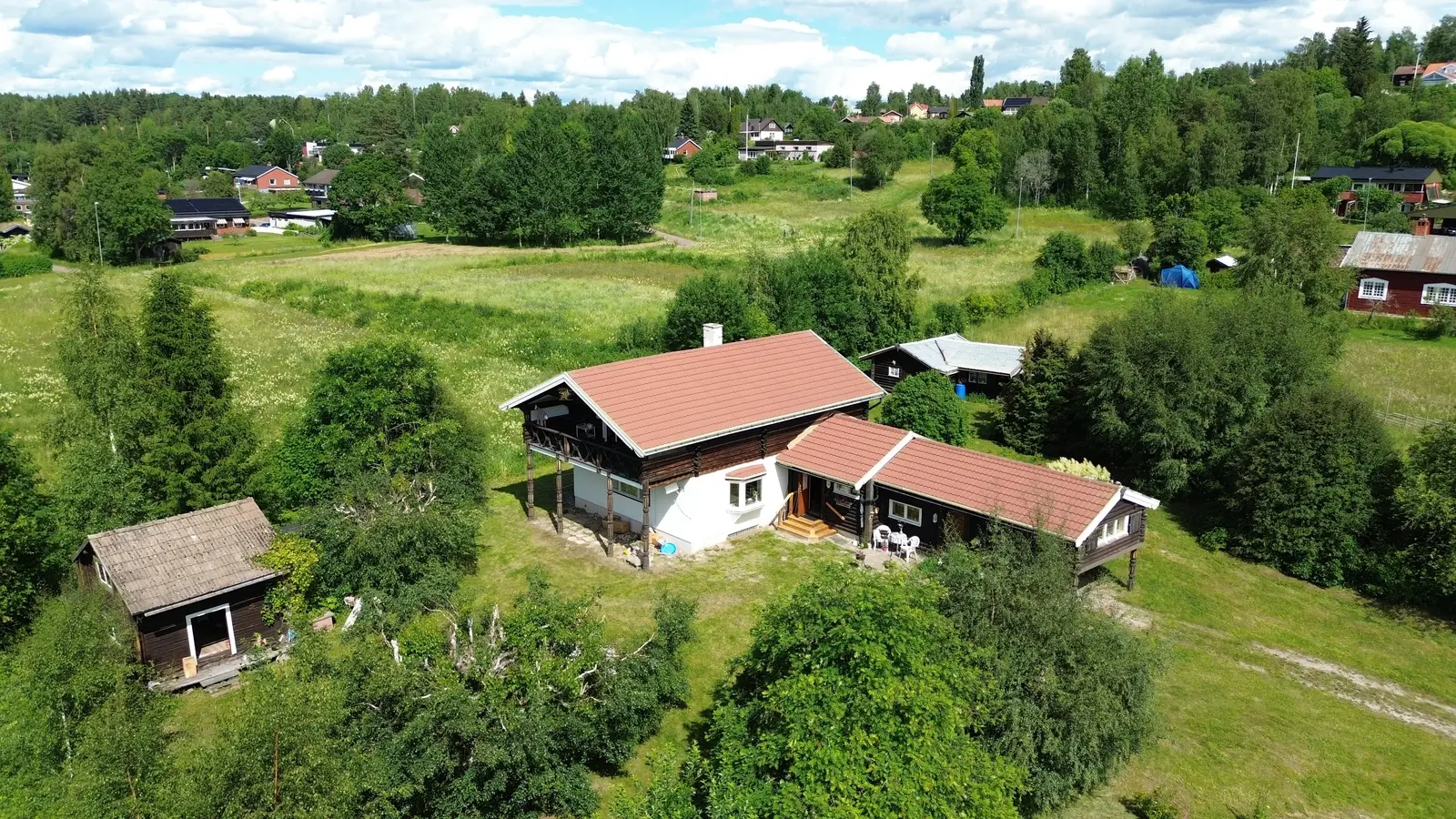 Image 1 of 40 of Bältervägen 3