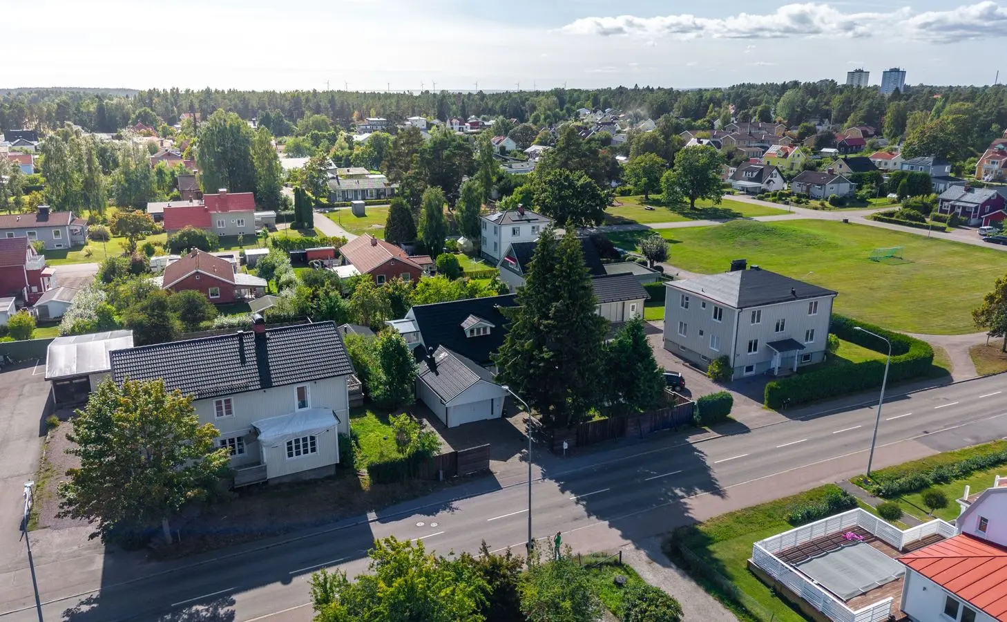 Bild 1 av 43 på Hovlandavägen 36A