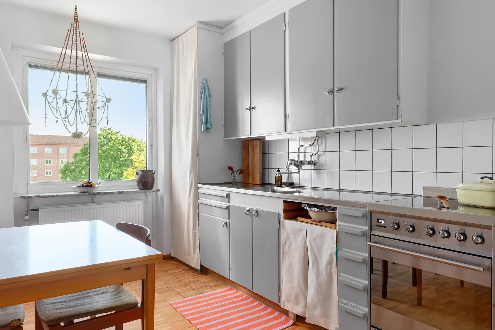 Image 1 of 19 of Amiralsgatan 89E