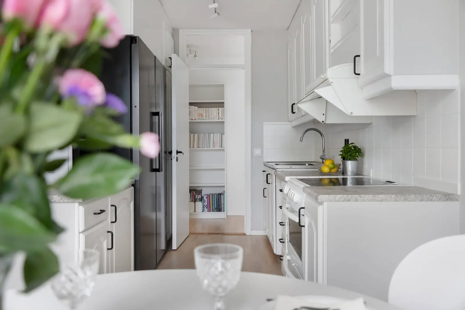 Apartment, Orkestergatan 13, Västra Frölunda. Photo 1 of 29