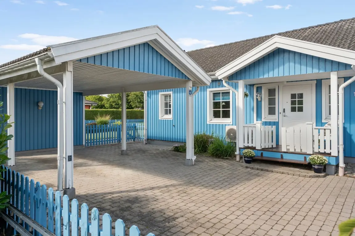 Bild 1 av 20 på Harneskvägen 15