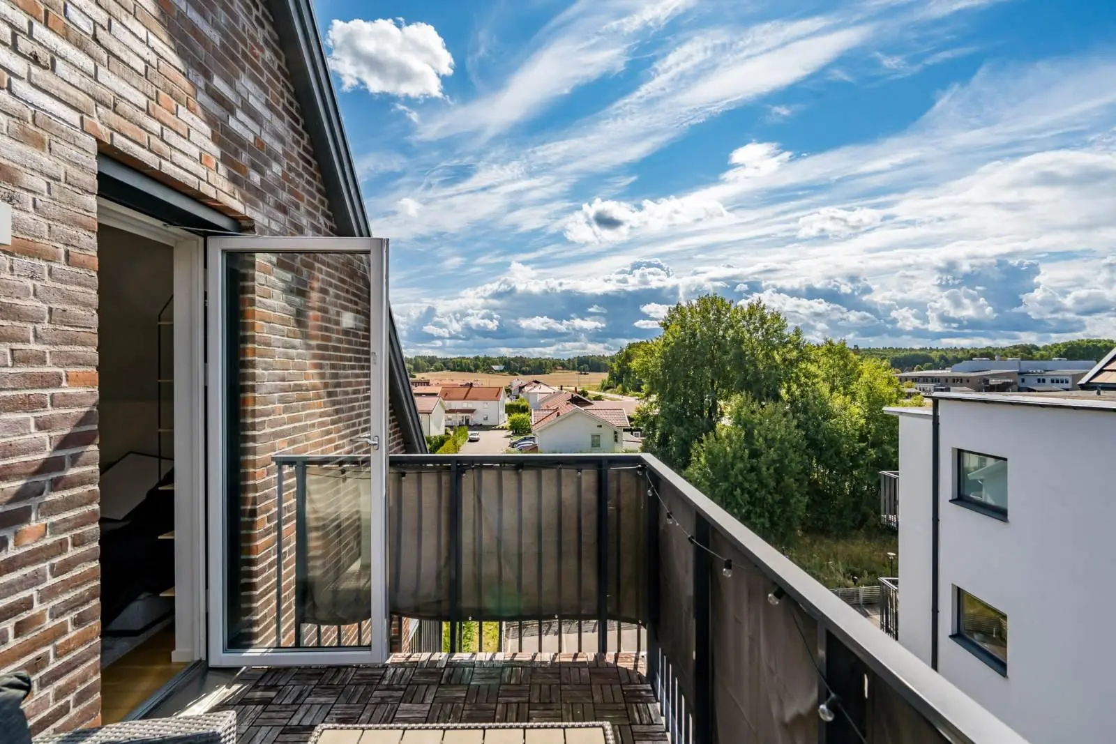 Bild 1 av 30 på Olofsgatan 9