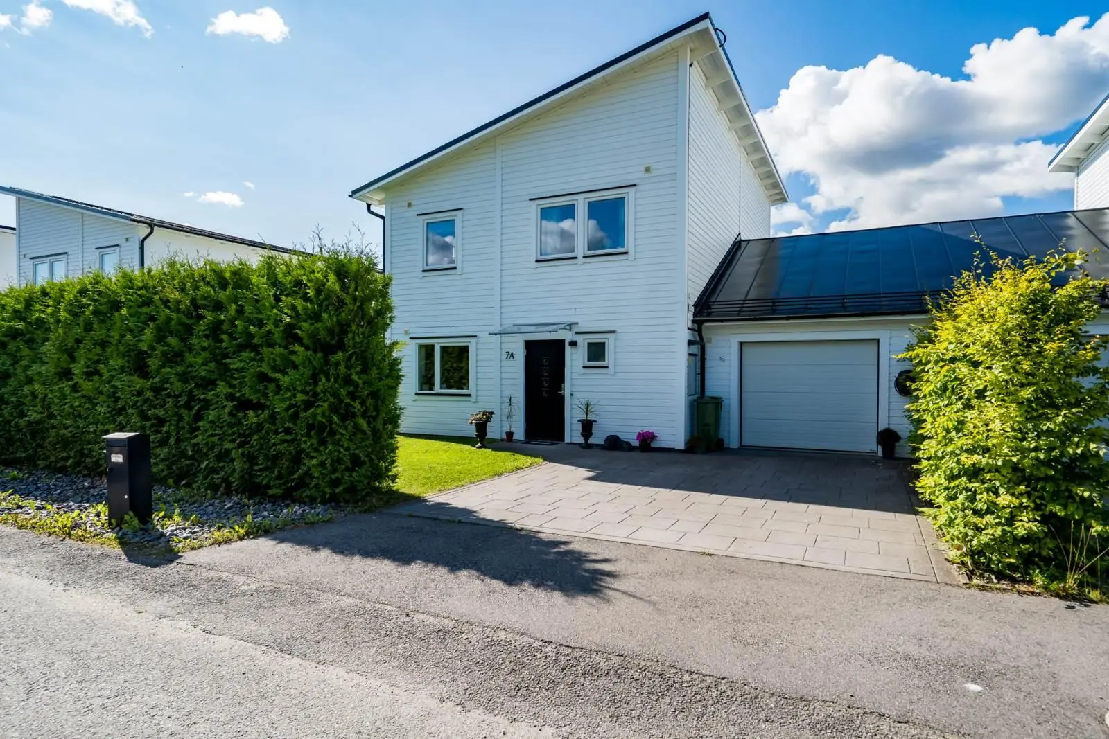 Lägenhet, Albatrossgatan 7A, Lekeberg. Bild 1 av 40