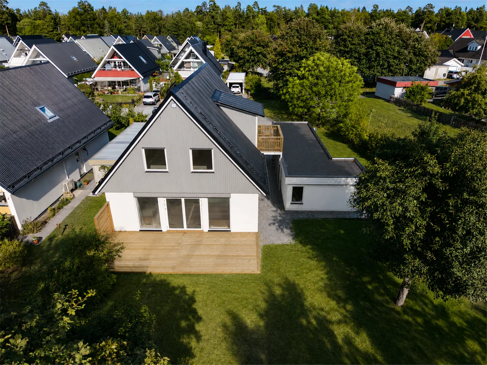 Semi-detached/terraced, Etsarvägen 20, Kungsängen. Photo 1 of 1