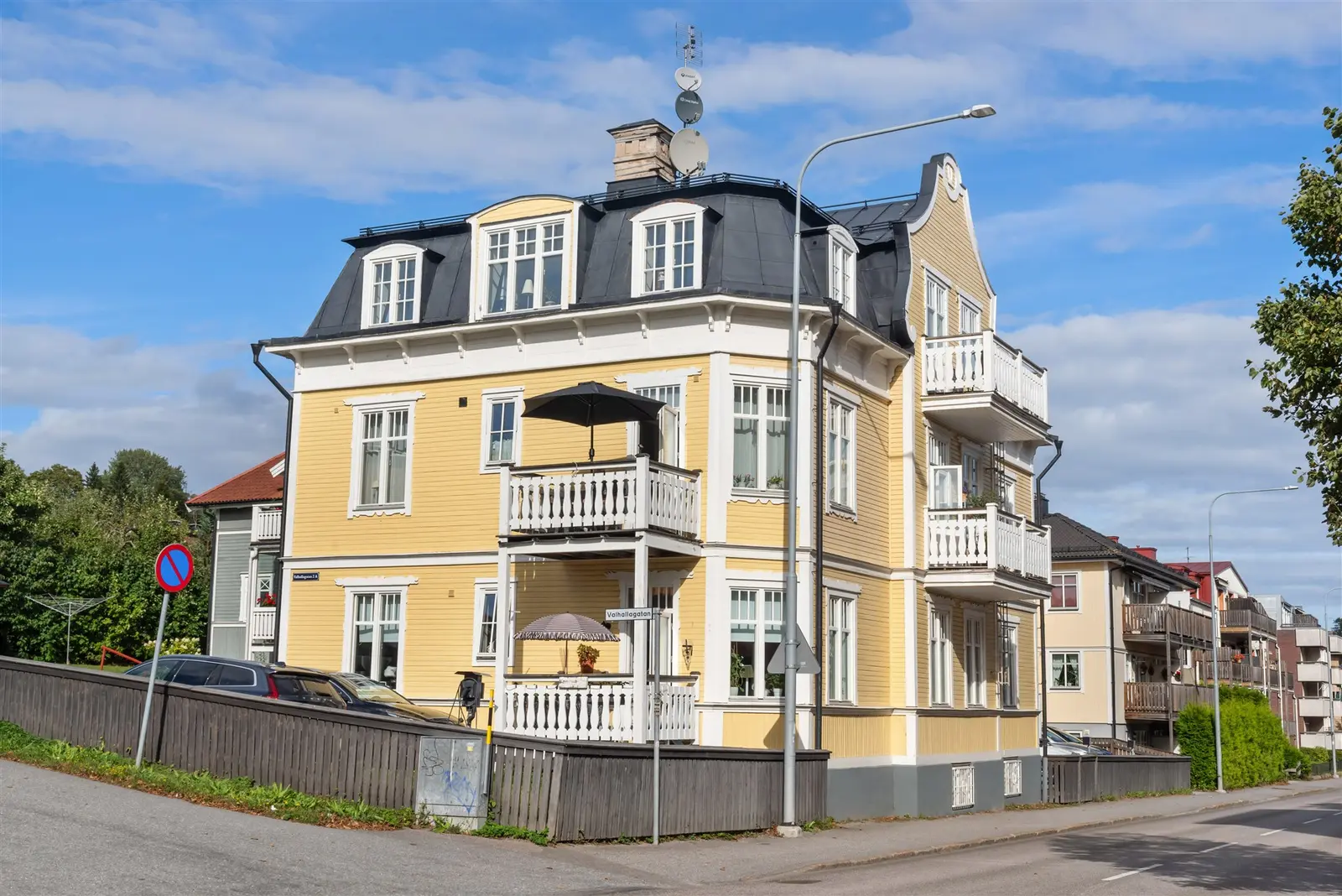 Image 1 of 20 of Valhallagatan 2a