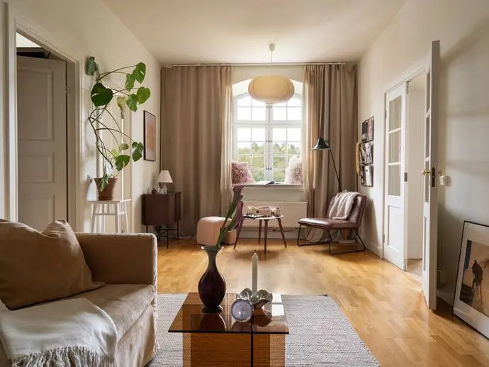 Lägenhet, Stora Kvinns väg 78. Bild 1 av 20