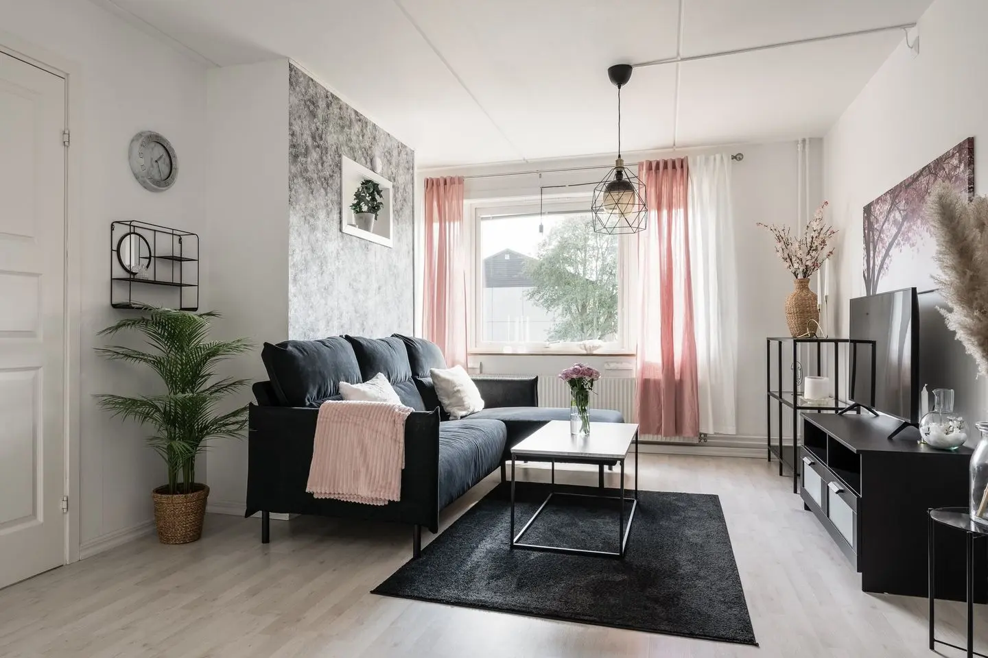 Apartment, Fyllerydsvägen 48C, Växjö. Photo 1 of 15