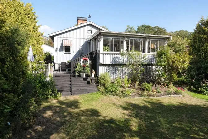 Villa, Björkhagavägen 17, Karlskrona. Bild 1 av 18