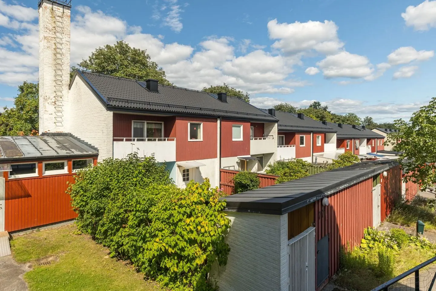 Villa, Leverstadsvägen 77, Mariestad. Bild 1 av 19