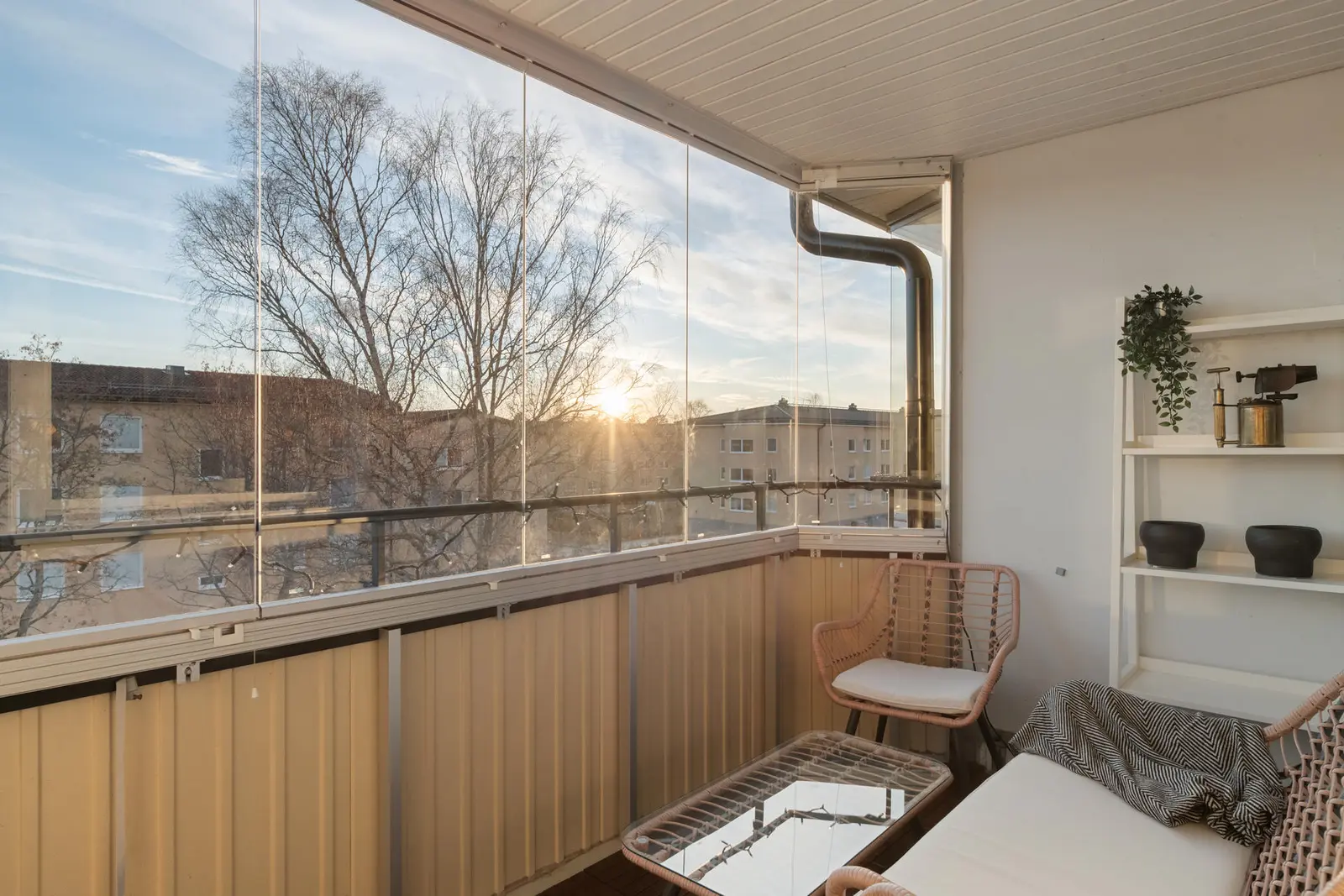 Lägenhet, Utgårdsvägen 18, Haninge. Bild 1 av 24