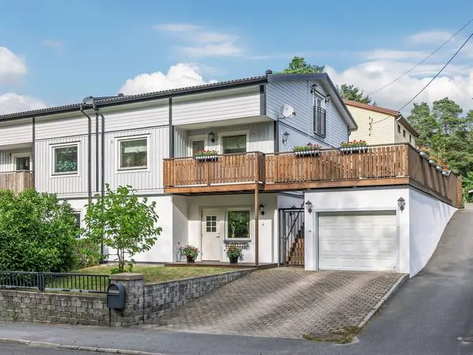 Lägenhet, Hammartorpsvägen 24B. Bild 1 av 19