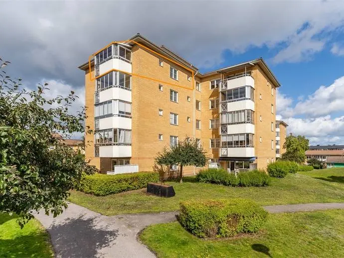 Bild 1 av 20 på Stora Trädgårdsgatan 15B