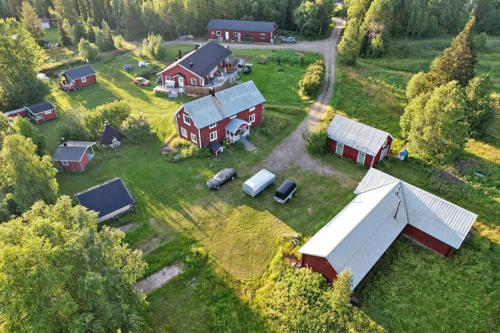 Bild 1 av 40 på Örnevägen 30
