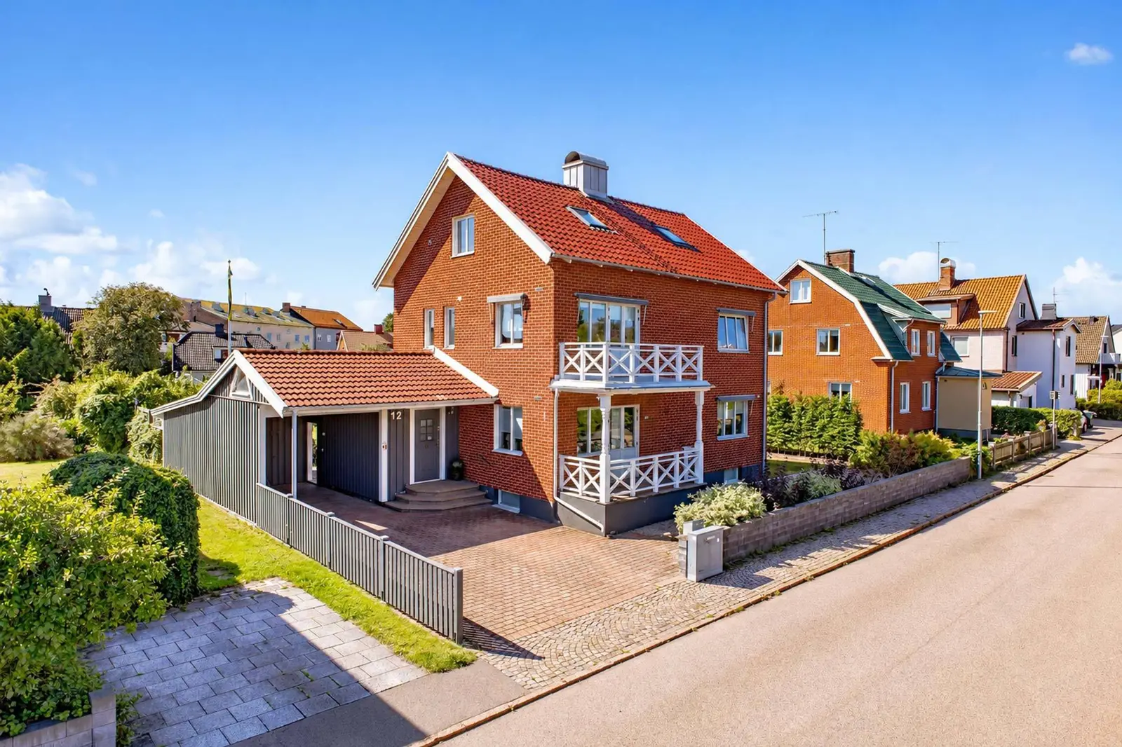 Bild 1 av 1 på Hederstiernas gata 12