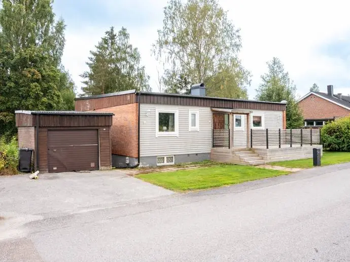 Bild 1 av 20 på Mällbyvägen 63