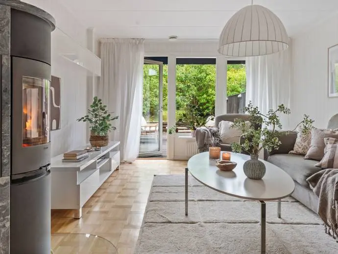 Bild 1 av 20 på Åkerbärsvägen 40