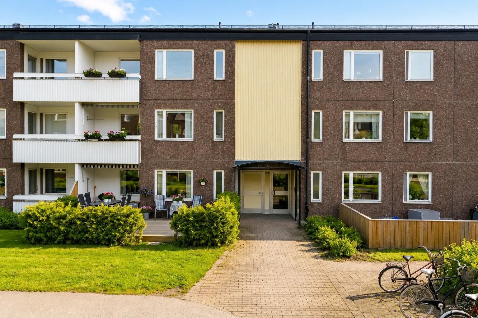 Bild 1 av 5 på Lybecksvägen 5C