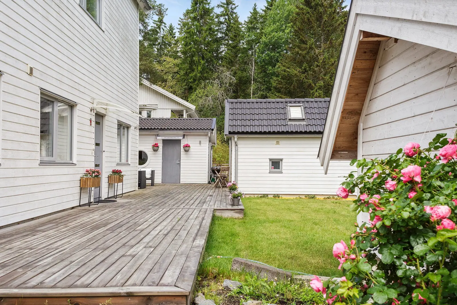 Lägenhet, Källvägen 4, Nacka. Bild 1 av 26