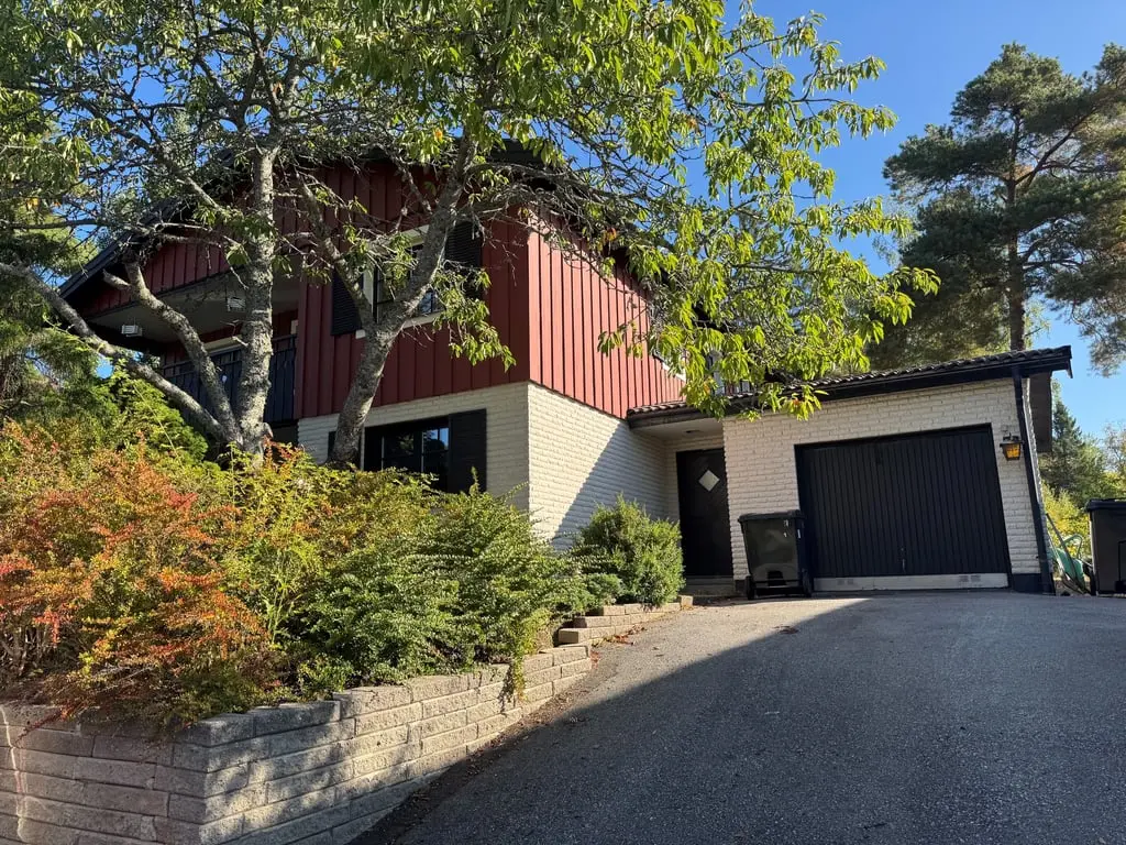 Villa, Hedåsvägen 4, Södertälje. Bild 1 av 4