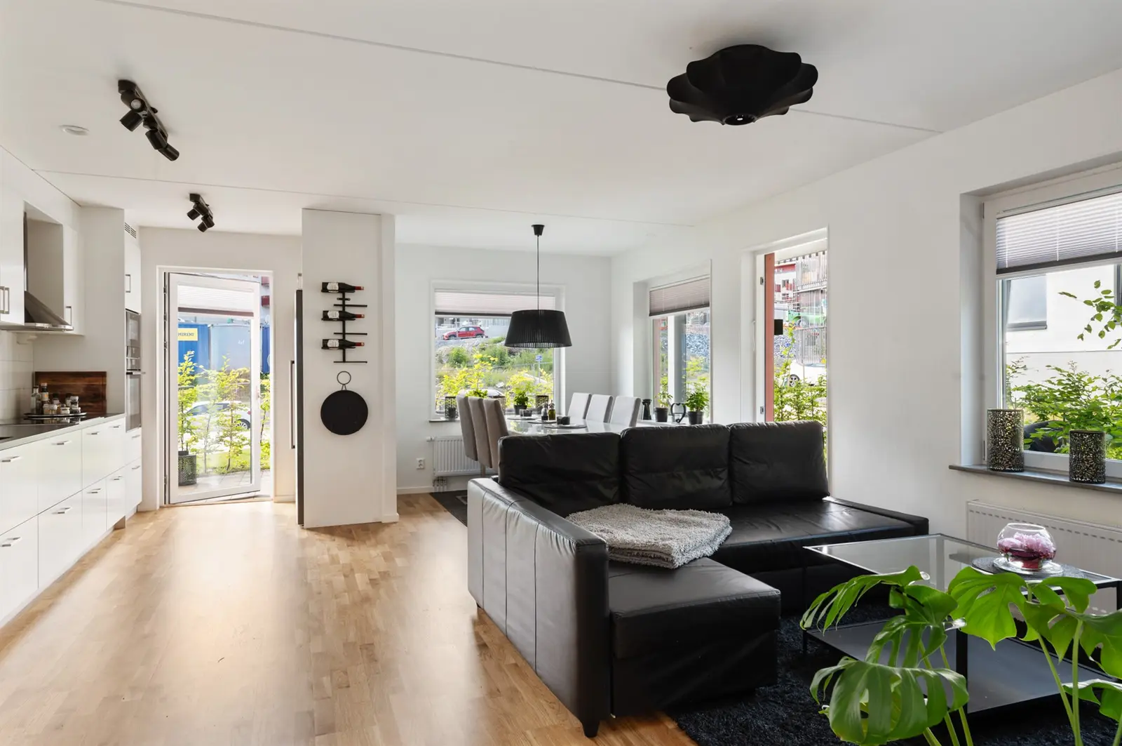 Lägenhet, Myntbacken 17, Stockholm. Bild 1 av 20
