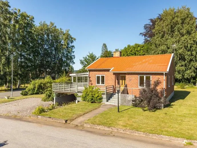 Bild 1 av 20 på Kullavägen 36