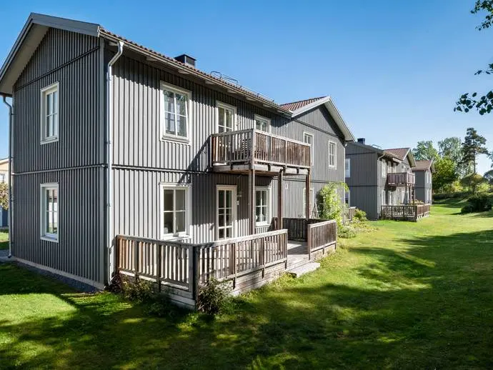 Bild 1 av 18 på Östregårds Väg 5 C
