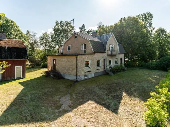 Bild 1 av 20 på Toftavägen 3