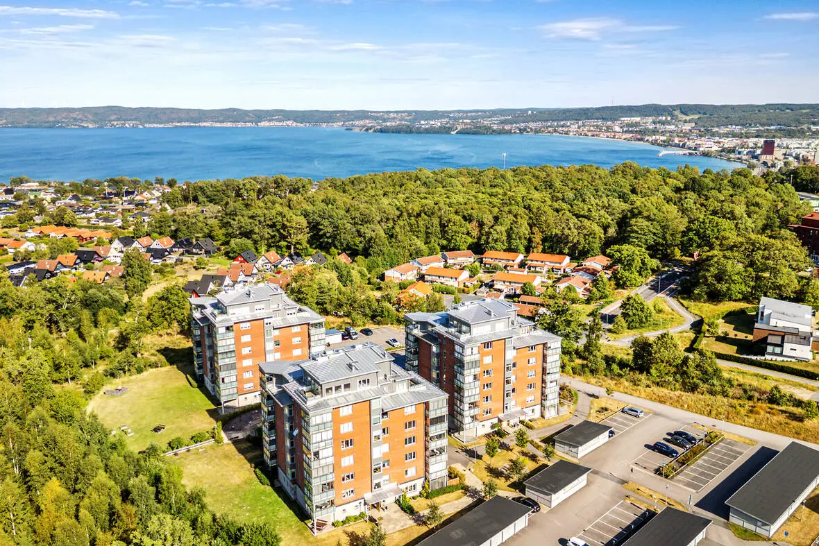Image 1 of 24 of Sveavägen 49