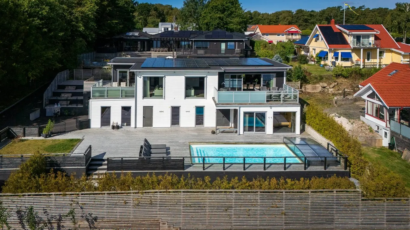 Bild 1 av 9 på Kalvövägen 15