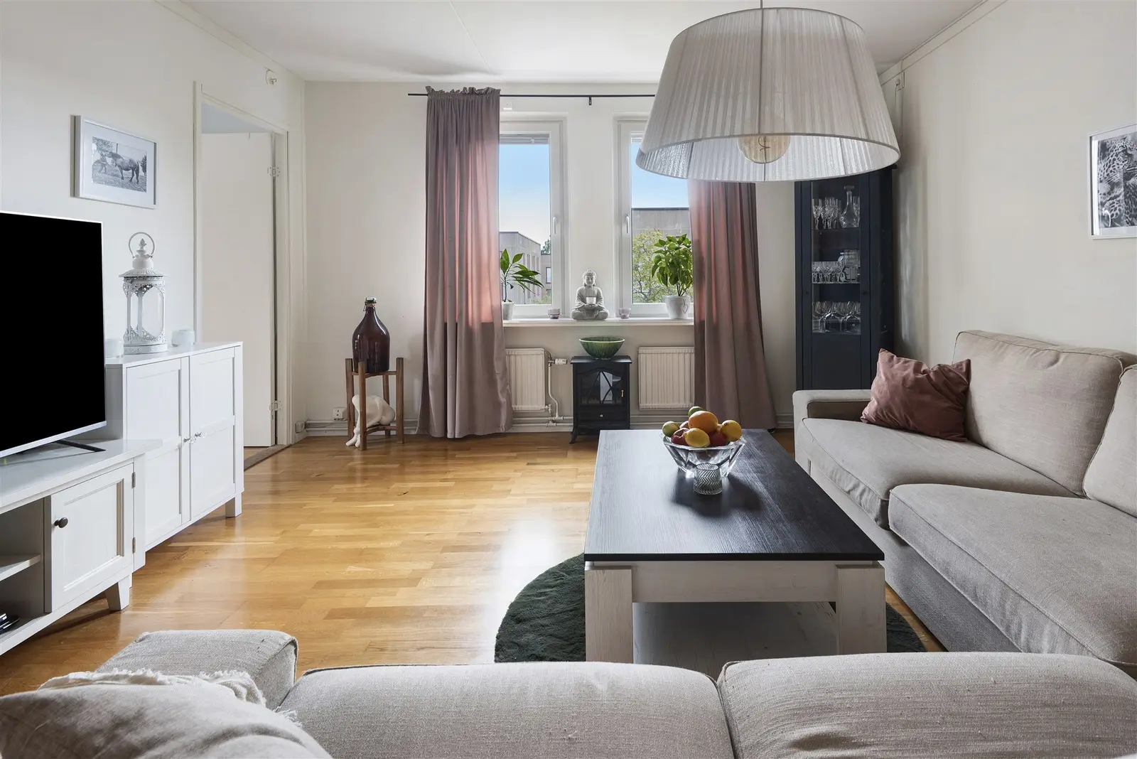 Lägenhet, Utövägen 12, Stockholm. Bild 1 av 21