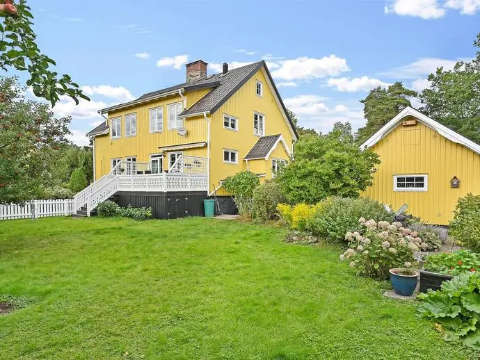 Bild 1 av 20 på Villagatan 4B