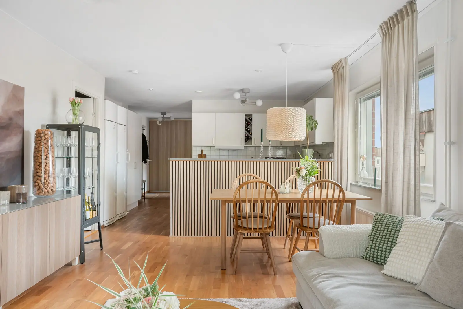 Bild 1 av 20 på Korpralsvägen 34B