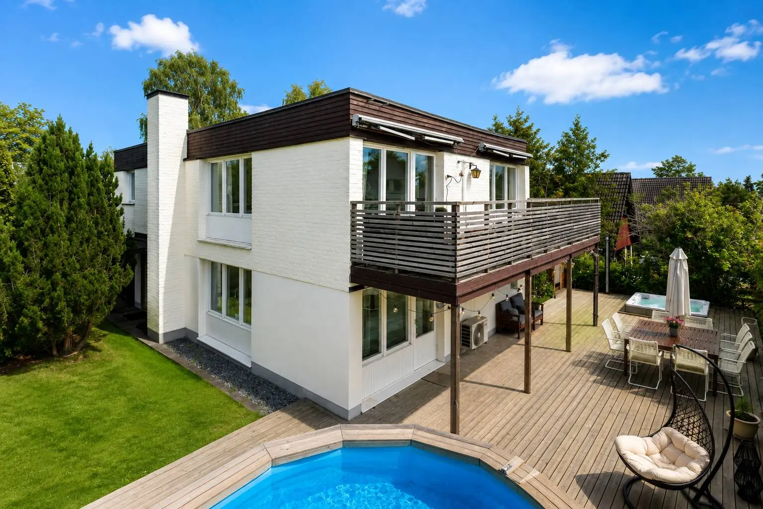 House, Valfrid Brodds väg 15, Hässelby. Photo 1 of 27