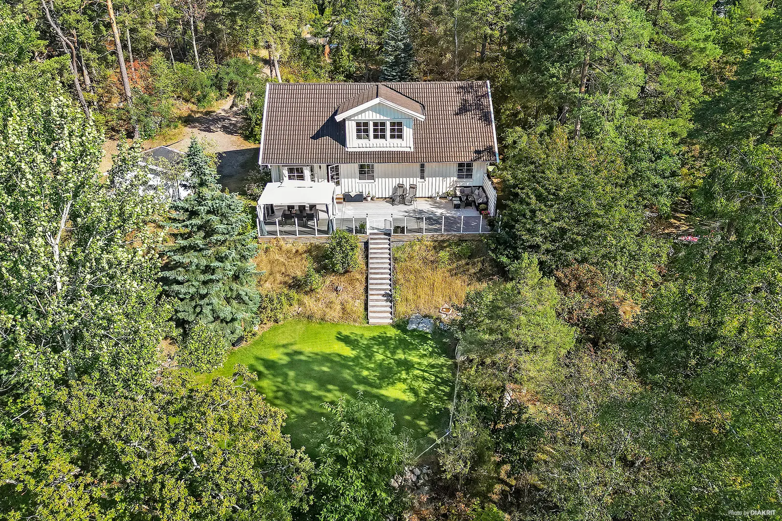 Villa, Ekhammarsvägen 7, Stockholm. Bild 1 av 18