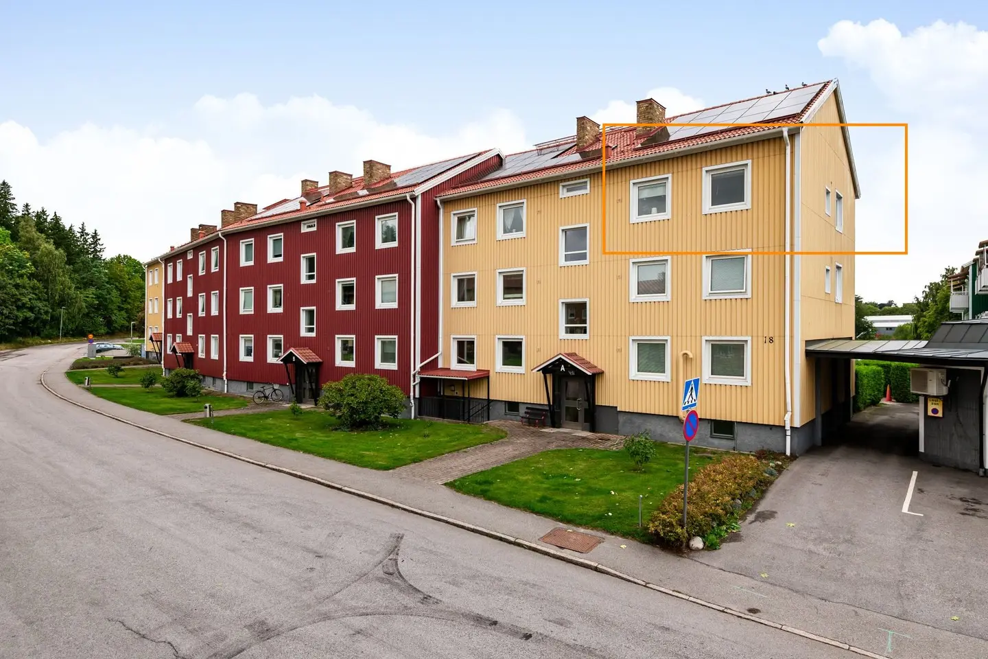 Image 1 of 22 of Vinnerstadsvägen