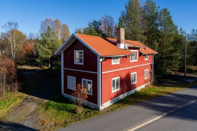Bild 1 av 5 på Skelleftehamnsvägen 197