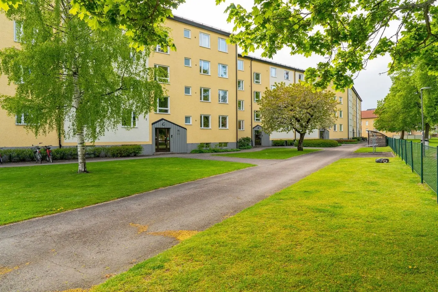 Image 1 of 22 of Majorsallén