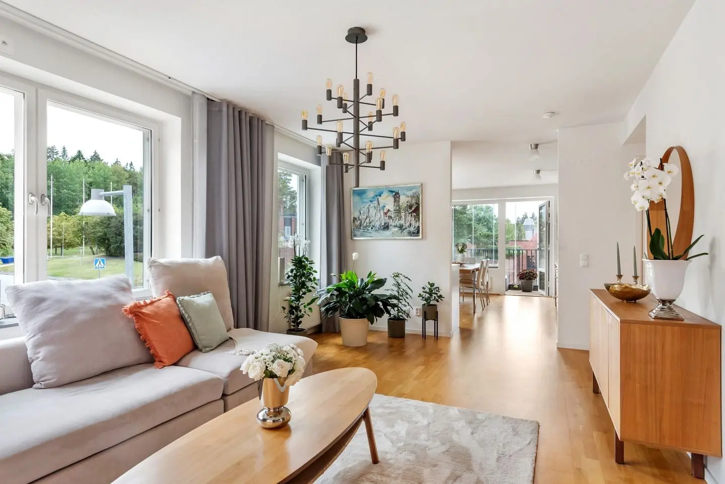 Lägenhet, Källtorpsvägen, Täby. Bild 1 av 29