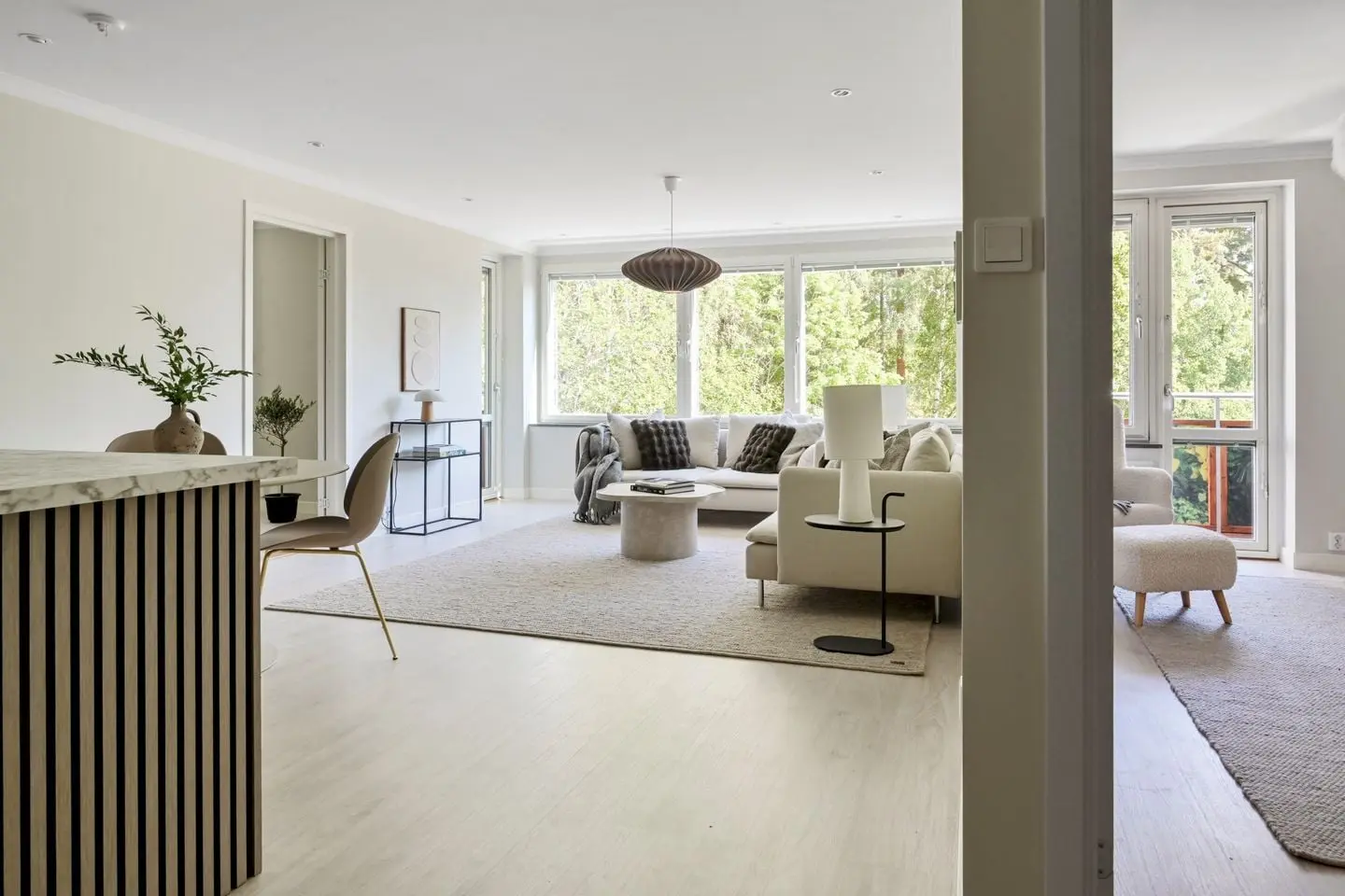 Apartment, Holmvägen 19, Upplands Väsby. Photo 1 of 27