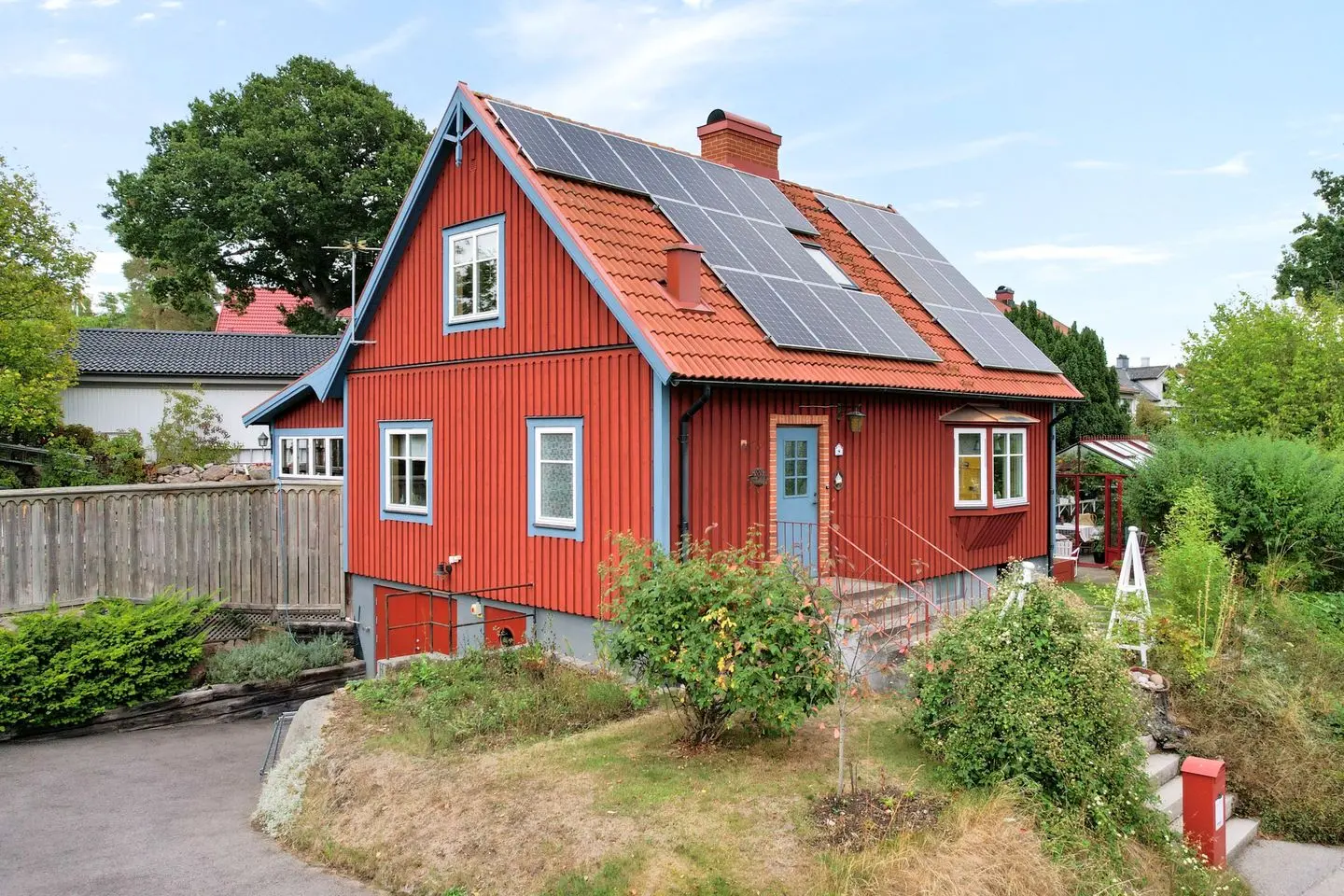 Villa, Trastvägen 9, Ronneby. Bild 1 av 33