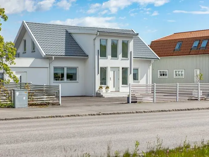 Bild 1 av 20 på Varbergsvägen 49