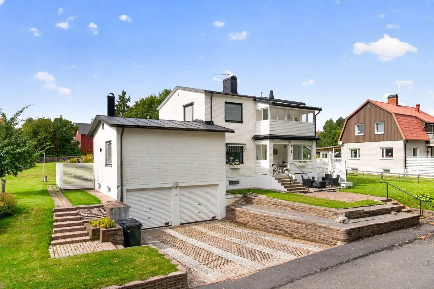Bild 1 av 47 på Lenvägen 6