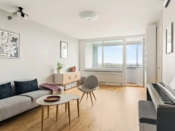 Bild 1 av 16 på Hagalundsgatan 42