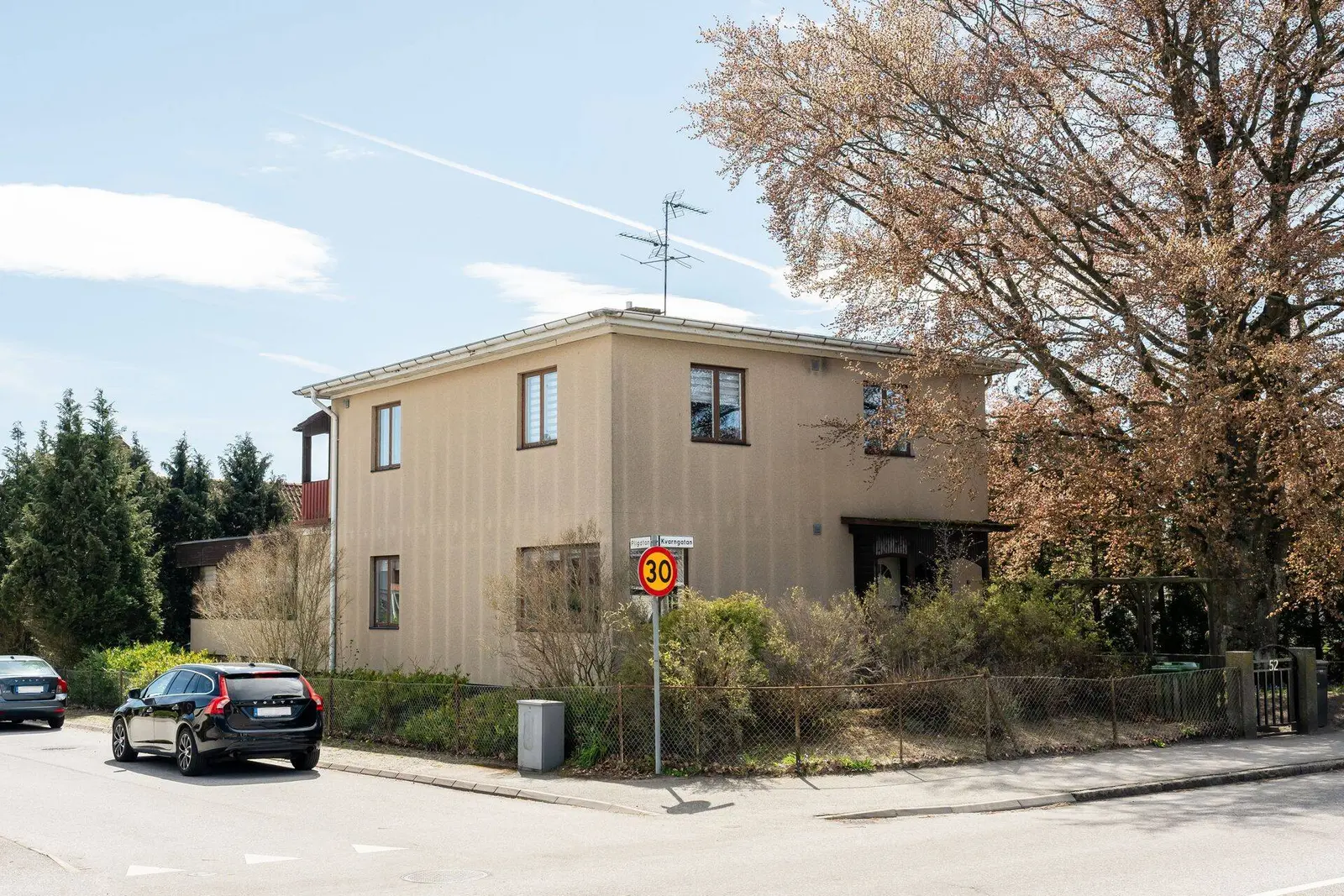 Bild 1 av 30 på Kvarngatan 52