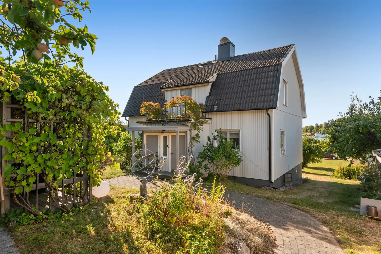 Villa, Vegagatan 38, Stockholm. Bild 1 av 20