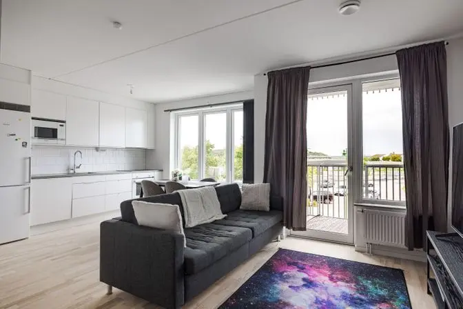 Lägenhet, Glasbruksgränd 1, Kungälv. Bild 1 av 13