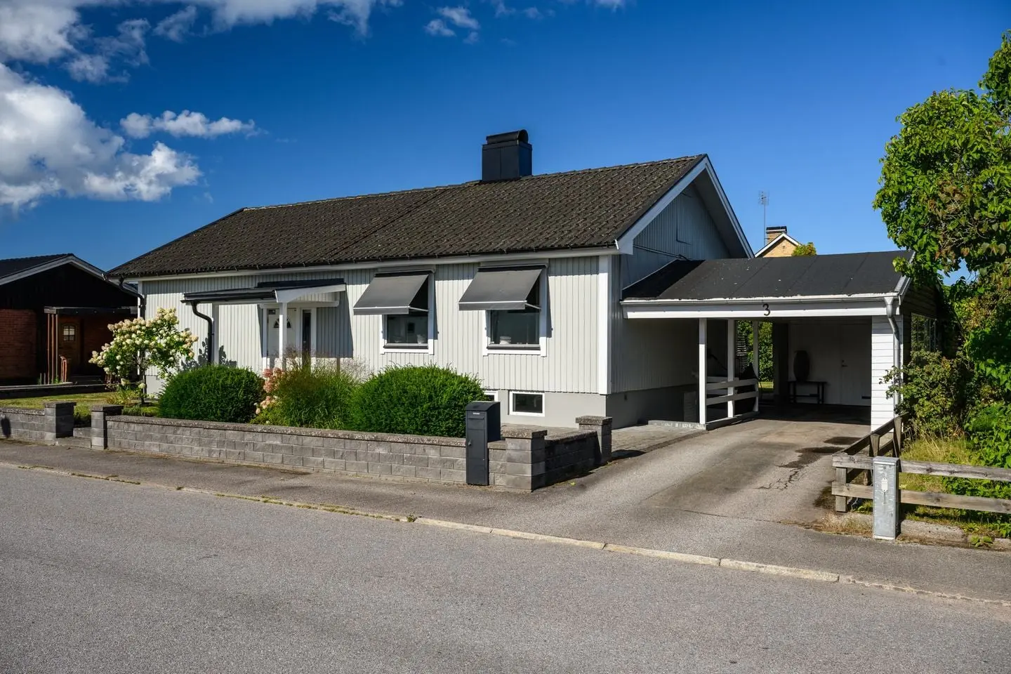 Image 1 of 40 of Klavérvägen