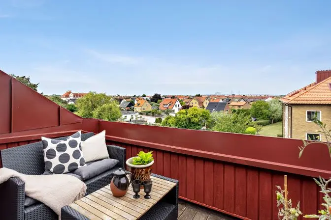 Bild 1 av 20 på Rabygatan 73