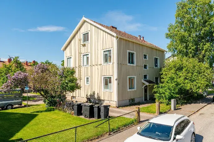 Bild 1 av 10 på Ryttaregatan 3